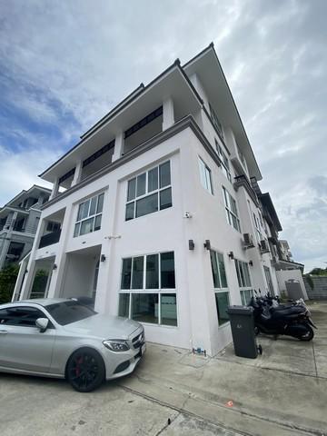 ให้เช่าอาคารพาณิชย์ 3 ชั้น 2 คูหา ในซอยพระราม 2 ซอย 60 ตกแต่งพื้น SPC ลายไม้