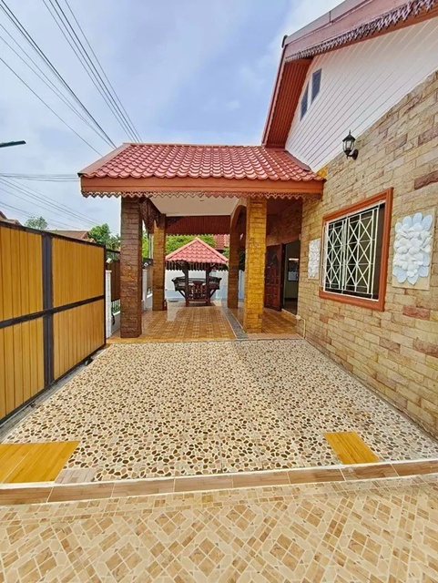 วัดดอนใหญ่  200ม.ธัญบุรี ลำลูกกา คลอง 8 ให้เช่าบ้านเดี่ยว รีโนเวทใหม่ 60 ตร.วา.240 ตร.ม. 3 นอน 3 น้ำ ตลาดชัชวาล คลอง 7 4.4 กม.