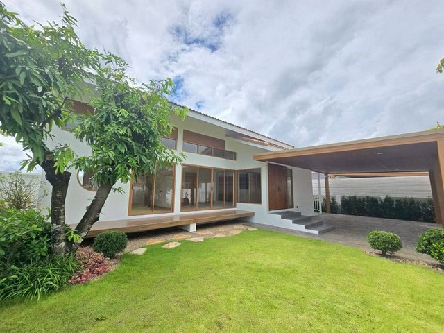 บ้านสไตล์ญี่ปุ่น  ไม่มีเฟอร์ ระบบสมาร์ทโฮมทั้งหลัง คอยสะเก็ด 