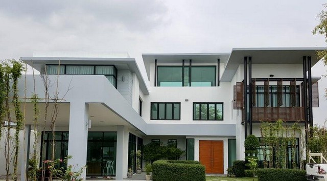 ขายบ้านเดี่ยว2ชั้น เขตทวีวัฒนา ติด ถนนกาญจนาภิเษก-ตลิ่งชัน  เนื้อที่  339 ตารางวา