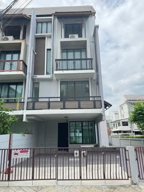 ให้เช่าทาวน์โฮม 4 ชั้นหลังมุม 225 ตรม. โครงการอารียา แมนดารีนา สุขุมวิท 77 ใกล้ MRT ศรีนุช 