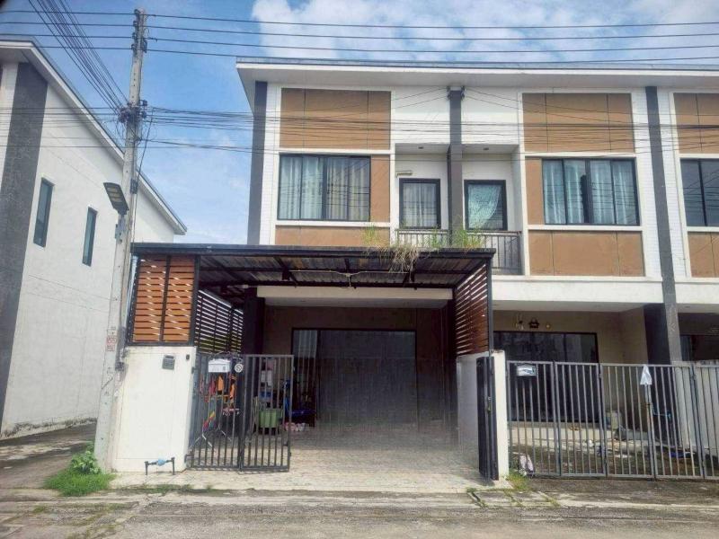 ขายทาวน์โฮม 2 ชั้น (หลังมุม) แคปปิตอลซิตี้ ธัญบุรี-คลอง 8  ต.ลำผักกูด อ.ธัญบุรี จ.ปทุมธานี