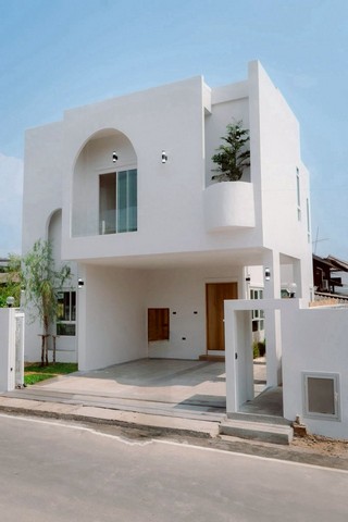 บ้านสร้างใหม่ 2 ชั้น โมเดิร์นมินิมอล ใกล้สนามบิน โซนป่าแดด 