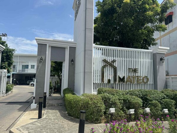 ขาย ทาวน์โฮม 2 ชั้น เดอะ มาธิโอ เศรษฐกิจ-คลองครุ  The Mateo Setthakit-Klong Kru