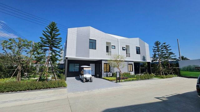 ราคาเริ่มที่ 3,780,000 บาท #อรสิรินวิลล์ #โชตนา ทาวน์โฮม 2 ชั้น #สไตล์สแกนดี้ ที่เน้นความเรียบง่ายแต่แฝงดีไซน์กับชีวิตในเมือง #วิวดอย