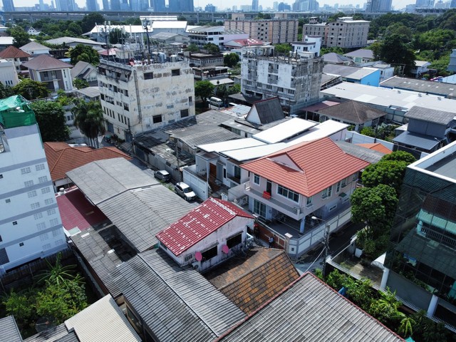 ที่ดิน ประชาชื่น 6 บางซื่อ เลียบคลองประปา เนื้อที่ 44 ตร.ว. ใกล้สถานีรถไฟฟ้า MRT เตาปูน  และ สถานีบางซื่อ ทำเลดีใกล้เมือง