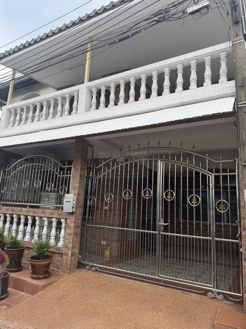 ให้เช่าทาวน์โฮม 2 ชั้น 28 ตร.ว. ย่านรัชดา 18 ห้วยขวาง ประชาราษฎร์บำเพ็ญ เฟอร์พร้อมอยู่