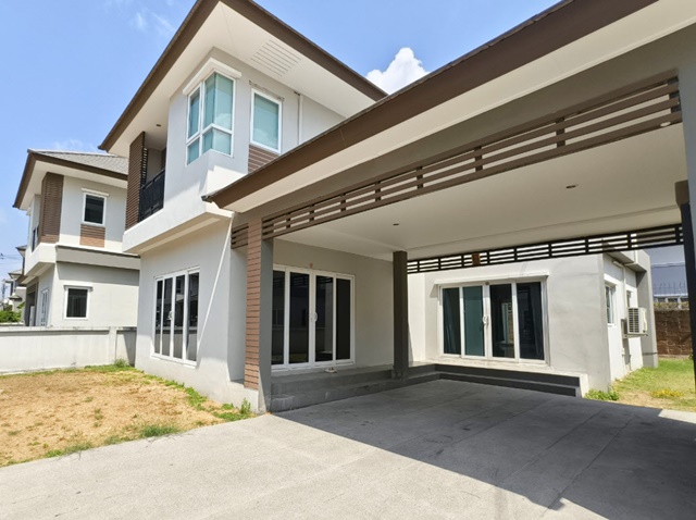 พัฒนาการ 6นอน วงแหวนพระราม9  ให้เช่าคฤหาสน์ 2 ชั้น 91 ตร.วา. 300 ตร.ม.ARL บ้านทับช้าง 1.2 กม. 