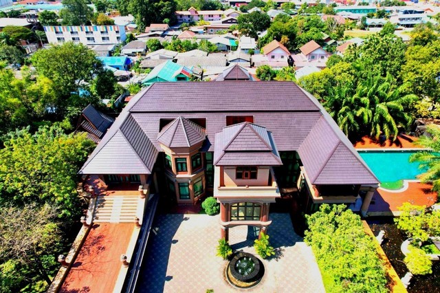 ขายคฤหาสหรู ตั้งอยู่ ศรีราชา-เครือสหพัฒน์ แหลมฉบัง บางละมุง  ชลบุรี