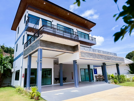 วิลล่าหรูใกล้ Fisherman’s Village บ้านเช่า 4 ห้องนอน พร้อมสระว่ายน้ำ ตำบลบ่อผุด อำเภอเกาะสมุย จังหวัด สุราษฎร์ธานี
