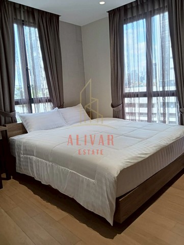 RC100925 Condo for rent at Runesu Thonglor, Japanese style condo near BTS ThonglorRent: 40,000 baht/monthRent and service: 52,000 baht/monthDetails:- Room size 43.90 sq.m.- 2 bedroom, 1 bathroom- 8rd floor (total of 8 floors)สิ่งอำนวยความสะดวก : สวนสไตล์ญี่ปุ่น / สระว่ายน้ำ / ออนเซน- สนามไดร์ฟกอล์ฟ / Auto Parkingสถานที่สำคัญใกล้เคียง : Park Lane เอกมัย / เจ อเวนิว ทองหล่อ- รพ.คามิลเลียน / รพ.สมิติเวช สุขุมวิท / Ekamai International SchoolLocation : ซอยทองหล่อ 5 แขวงคลองตันเหนือ เขตวัฒนา กทม.Contact Line: @alivar  click https://line.me/R/ti/p/@180acmsuCALL     : 086-394-2897 Email : alivarestate@gmail.com Wechat  : alivar2442A LIVAR ESTATE CO.,LTD.