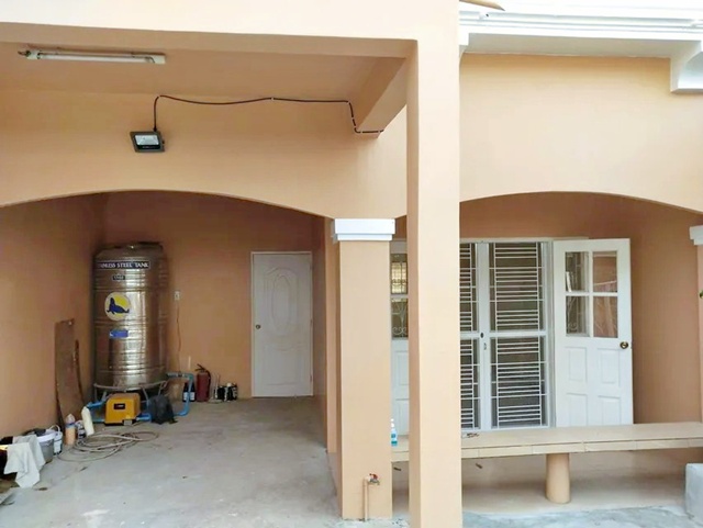 ซ.ลาดพร้าว 83-89 ม.รัตนบัณฑิต 2.4 กม. ให้เช่าทาวน์เฮ้าส์ 2 ชั้น 3 นอน 2 น้ำ ร่มรื่น อิมพีเรียลเวิลด์ ลาดพร้าว 1.1 กม. ถ.ลาดพร้าว นาคนิวาส