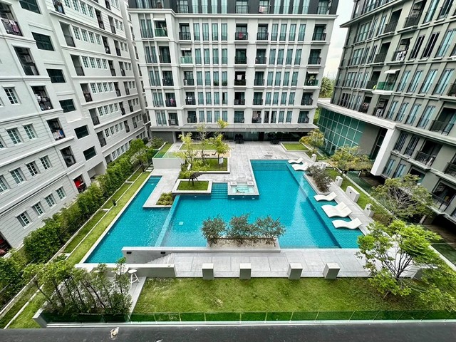 TEL:088-559 5199 คุณเอLine:https://line.me/ti/p/C0eGe0whLXคอนโด Chamonix Condo (ชาโมนิกซ์) หลัง ม.เกษตร ศรีราชา ราคาขาย : 1.9 ล้านบาท (พร้อมผู้เช่า)ค่าอากร , ค่าภาษี, ค่าโอน : 50/50รูปแบบห้อง : สตูดิโอขนาด :  24.76 ตรม. (ตึกA ชั้น8 )สิ่งอำนวยความสะดวกภายในห้อง- ตู้เย็น- แอร์ห้องรับแขกและห้องนอน- เครื่องทำน้ำอุ่น- ครัวบิ้วอิน + เครื่องดูดควัน- Smart TV- ตู้เก็บรองเท้า- ไมโครเวฟ- ที่นอนสิ่งอำนวยความสะดวกส่วนกลาง : - สระว่ายน้ำ- ฟิตเนส