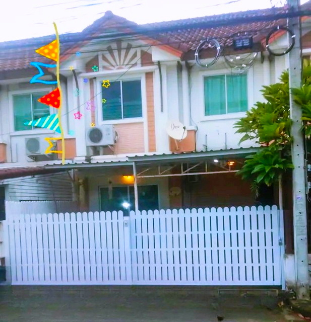 ให้เช่า ทาวน์เฮ้าส์ 2 ชั้น 20 ตร.วา. 172 ตร.ม.ถ.สายไหม 60-66 ตลาด วงศกร สายไหม 1.8 กม. 3 นอน.พหลโยธิน-สายไหม BTS คูคต 2.6 กม