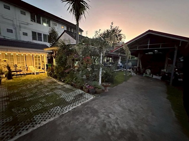 บ้านพร้อมที่ดิน ใจกลางเมือง ทำเลดี โซนสุเทพ        