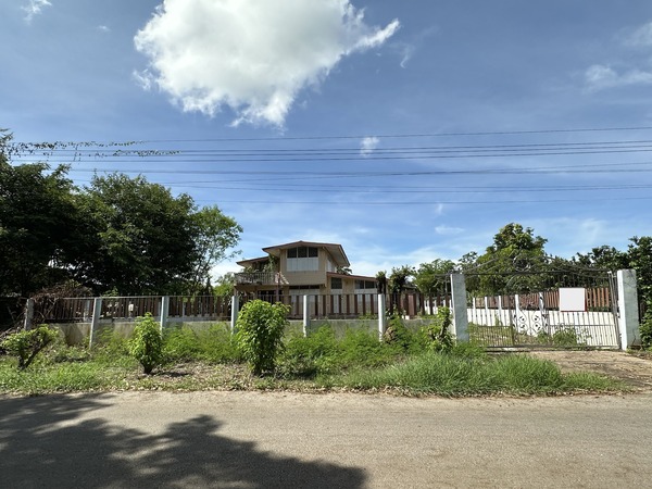 ขายบ้านพร้อมโกดัง บนที่ดินกว่า 1 ไร่ 22 ตร.ว. – อ.ศรีนคร จ.สุโขทัย 