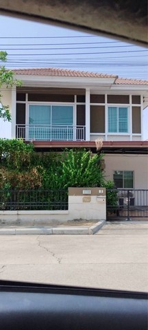 ขายถูกบ้านเดี่ยว 2 ชั้น หมู่บ้าน  เดอะ แพลนท์ รังสิต-คลอง 5 The Plant Rangsit-Klong 5  ขนาด 56  ตรว. 4 นอน 2 น้ำ บ้านสวย  ใกล้ ฟิวเจอร์พาร์ค รังสิตที่ตั้ง :  ตำบล คลองห้า อำเภอคลองหลวง ปทุมธานี 12120-  เนื้อที่ 56 ตร.ว. พื้นที่ใช้สอย  130 ตร.ม.-  4 ห้องนอน 2 ห้องน้ำ    -  แอร์ 4 ตัว  เครื่องทำน้ำอุ่น 2 ตัว-  จอดรถในบ้านได้  2 คัน     สิ่งอำนวยความสะดวก      •คลับเฮ้าส์•สระว่ายน้ำระบบเกลือ•ฟิตเนส•สวนสาธารณะ•กล้องวงจ