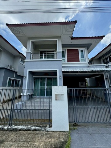 คุ้มสุดๆ ขายเพียง 2.65 ล้าน 34 ตรว. The Prego  #สันกำแพงบ้านเดี่ยว 2 ชั้น #เฟอร์นิเจอร์ครบ #บ้านสภาพดี #หิ้วกระเป๋าพร้อมเข้าอยู่ขนาดที่ดิน 34 ตรว.พื้นที่ใช้สอย 137 ตร.ม.3 ห้องนอน3 ห้องน้ำ จุดเด่นบ้าน:เฟอร์นิเจอร์ครบแอร์ทุกห้องผ้าม่านอย่างดีเทปูนและปูกระเบื้องรอบบ้าน ราคาขาย 2.65 ล้านบาท สิ่งอำนวยความสะดวกในโครงการ:รปภ. และกล้องวงจรปิด 24 ชม.สวนสาธารณะขนาดใหญ่ถนนภายในกว้างระบบ�