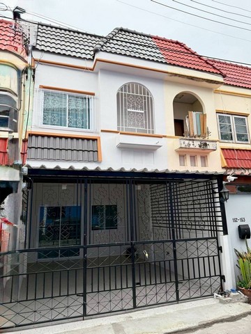 ขายบ้านทาวน์เฮาส์ อ่างศิลา ใกล้ศาลเจ้านาจา วัดอ่างศิลา โรงบาลเอกชล 2   รีโนเวทแล้ว