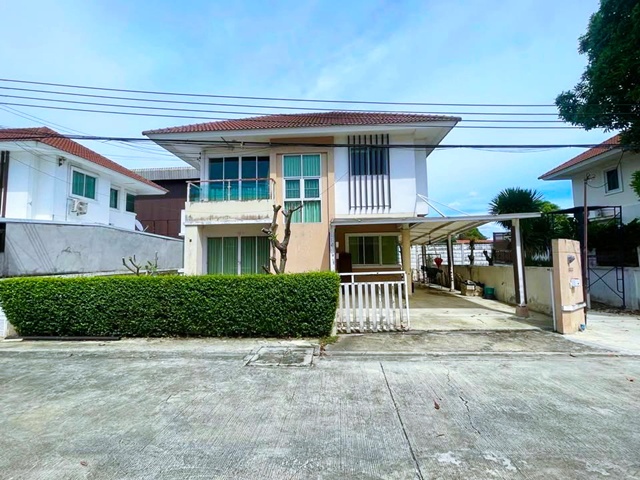 รีโนเวทใหม่  ให้เช่าบ้านเดี่ยว 2 ชั้น  2 น้ำ 3 นอน ตลาดหัวมุม 400 ม.เดินทางง่าย MRT คลองบางไผ่  รพ.ไทรน้อย 3.7 กม. ติดถนนหลัก 