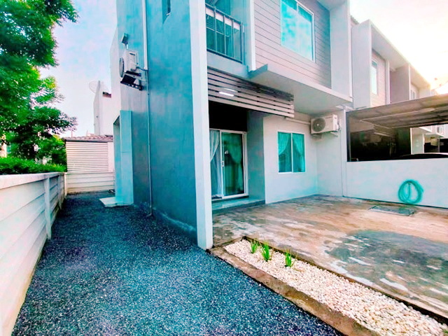 เช่าทาวน์โฮมหรู 2 ชั้น วงแหวน ราชพฤกษ์ 340 วัดสามง่าม บางบัวทอง 2.1 กม. แปลงมุม 28 ตร.วา. 225 ตร.ม. พร้อมเฟอร์ เครื่องใช้ไฟฟ้า 3 นอน 2 น้ำ 