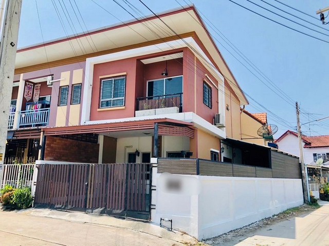 ขายทาวน์โฮมมือสอง หลังมุง แหล่งชุมชน บางพระ ศรีราชา ชลบุรี FP-H01375 