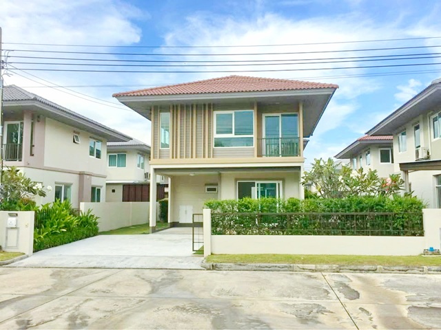 ให้แสนสิริ 2 ชั้น บ้านเปล่า คฤหาสน์  ABAC บางนา 3.7กม.  รพ. บางเสาธง 2 กม.สภาพใหม่  50 ตร.วา 200 ตร.ม. .3 นอน 2 น้ำ  ถ.บางนา-ตราด 