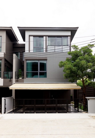 ให้เช่าบ้านเดี่ยว 4ห้องนอน บ้านกลางเมืองEditionบางนา ติด สนามกอล์ฟเมืองแก้ว 5 นาทีถึงเมกะบางนา