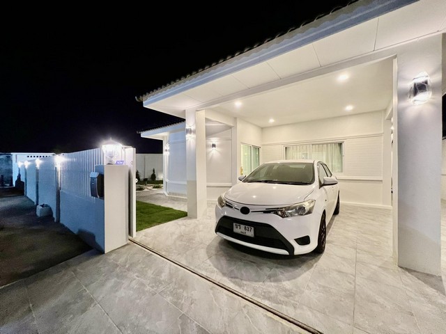 บ้านเดี่ยวชั้นเดียว หลังหัวมุม  เนืัอที่ 83 ตรว.  3 ห้องนอน 2 ห้องน้ำ บิ้วอินใหม่ทั้งหลัง 