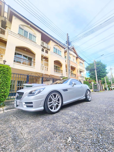 ใกล้ ม.ธุรกิจบัณฑิตย์ 799ม. คฤหาสน์แนวตั้ง ให้เช่าทาวน์โฮมหรู 3 ชั้น 4นอน ทำเลสามัคคี-ประชาชื่น 27ตรว. 307ตรม.  3น้ำ พร้อมเฟอร์ครบชุด 