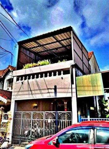 ให้เช่าทาวน์เฮ้าส์หรู 2 ชั้น รีโนเวทใหม่ทั้งหลัง ทำเลดี ใกล้89พล่าซ่า