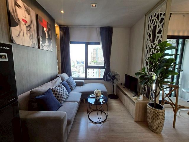 ขายต่ำกว่าราคาประเมิน เพียง 2.3 ล้าน Escent คอนโด วิวดอย ขายพร้อมผู้เช่ารับรายได้เดือนละ12,000 บาท ติดเซ็นทรัลเฟสติวัล เฟอร์นิเจอร์ครบ