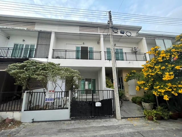 ขายหมูบ้าน เดอะจอยโฮม สามพราน 20 ตารางวา  3 ห้องนอน 2 ห้องน้ำ