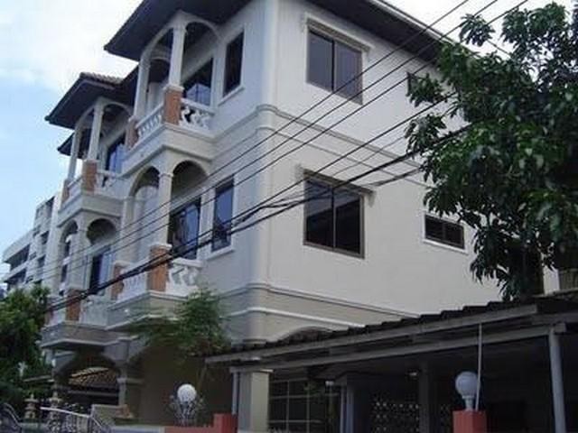 ให้เช่าทาวน์โฮม 3ชั้น ซอยพหลโยธิน19 ใกล้ตึกรสา ใกล้โรงเรียนหอวัง ทำออฟฟิศใช้ที่อยู่จดทะเบียนได้