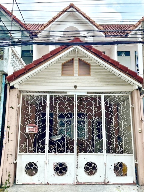 รับร้านอาหาร ตลาดปัฐวิกรณ์ 1.3กม.พร้อมเข้าอยู่ นวมินทร์ 131-139 17 ตารางวา 127ตรม.ไทวัสดุ Lotus  ทาวน์โฮม 2 ชั้น 2นอน 2น้ำ  