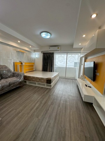 ขายคอนโด แฟมิลี่ คอนโดมิเนียม พร้อมเฟอร์นิเจอร์ ใกล้ MRT สุทธิสาร