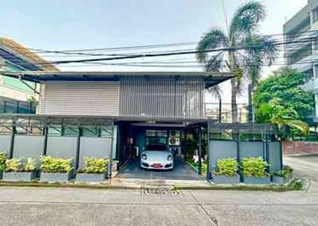 ขายบ้านเดี่ยว 2 ชั้นหลังมุม 57 ตรว. ซอยลาดพร้าว 83 ซอยเดียวกับ Big C ลาดพร้าว ใกล้เลียบด่วน 