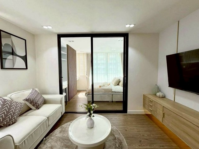 เจซีฮิลล์ เพลส คอนโด วิวสวย โปร่งโล่ง ห้องกว้าง เฟอร์ครบ