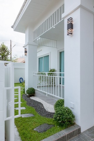 ขายบ้านเดี่ยวหลังมุม ตกแต่งพร้อมเข้าอยู่  ขนาดพื้นที่ 52 ตรว. หลังมุมสวยๆคุ้มสุดๆ