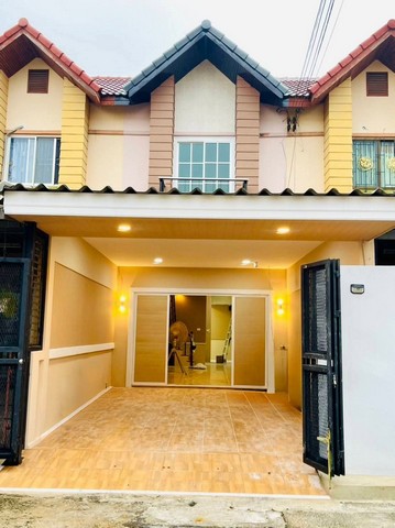 บ้านรีโนเวทสวยถูกดอนหัวฬ่อชลบุรี บ้านดีบ้านสวยชลบุรีราคาถูก ทาวน์เฮ้าส์ 2 ชั้นใกล้นิคมอมตะนครเฟส 3 4 5