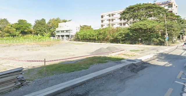 ย่านเซ็นทรัล รามอินทรา 1.7 กม.ทำเลดี ริมถนน .MRTรามอินททรา3 1.42 กม.  MRTลาดปลาเค้า 280 ม. ขายที่ดินถมแล้ว 200ตร.วา. 