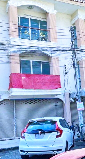 แยกสายไหม ถ. ลำลูกกา เช่า อาคารพาณิชย์ 3 ชั้น  21 ตร.วา. 258 ตร.ม. ไสวประชาราษฎร์ ตลาดเอซี คลองสี่ 850 ม.  BTSคูคต 3.6 กม. 