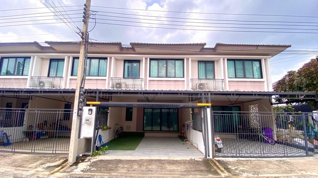 ทาวน์โฮม ดรีม พรีว่า พรีเมียมทาวน์โฮม ใจกลางราชพฤกษ์