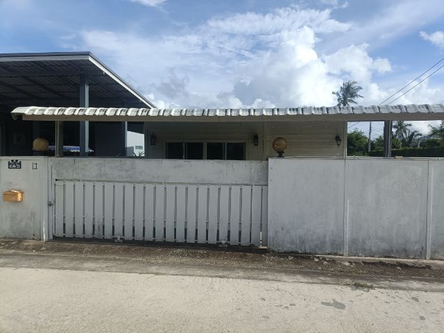 ขายบ้านเดี่ยวชั้นเดียว สไตล์โมเดิร์น ทำเลทอง ติดถนนซอย คลองวาฬ จังหวัดประจวบคีรีขันธ์