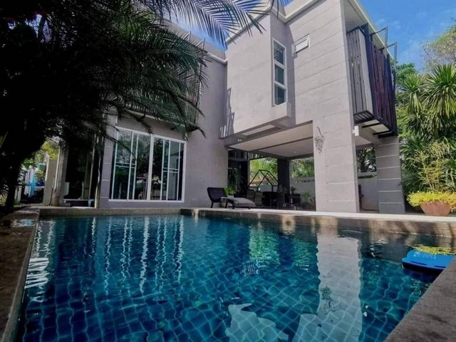 ให้เช่าพูลวิลล่า ทำเลดีมาก หลังม.พายัพ โครงการสินธนา 