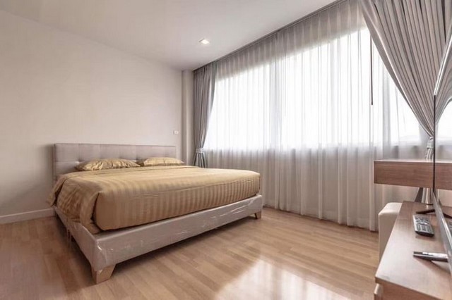 ให้เช่าคอนโดกรีนเลค ห้องสวย ราคาสุดคุ้ม ตกแต่งครบ พร้อมเฟอร์ FP-C01470 