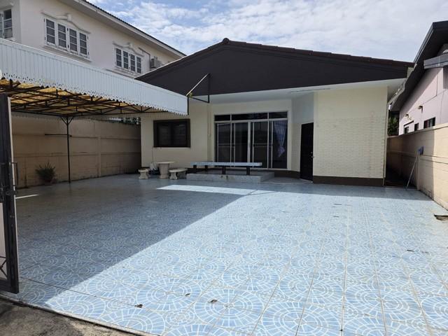 ให้เช่าบ้านเดี่ยว 1 ชั้น 64 ตร.ว. ถนนโชคชัย 4 กองปราบ ใกล้ MRT โชคชัย 4