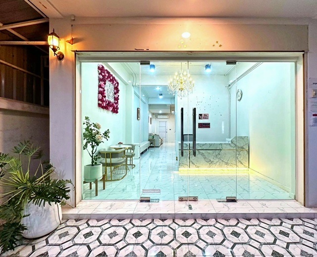 เหมาะกับคลินิก ปตท.สําเร็จพัฒนา ตลาดนัดลุงออม 1.1 กม. เสริมสวย สปา อาคารพาณิชย์ 4 ชั้น ตึกแฝด Stand alone 474 ตรม. 90 ตร.วา. 