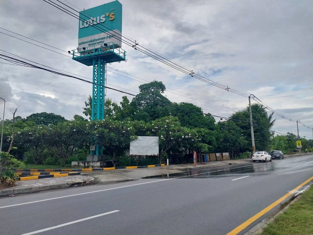 ขายที่ดินคลอง7 ลำลูกกา-ธัญบุรี  ราคาไร่ละ 5.5 ล้านบาท ( ตรวละ 13,750 บาท)( มีเนื้อที่ดิน 56-1-8.1 ไร่ )ขายที่ดินติดถนนคลอง7ลำลูกกาใกล้ศูนย์กระจายสินค้าเทสโก้โลตัส 56 ไร่ เหมาะทำโครงการบ้านขาย ทำจัดสรรแบ่งแปลงที่ดินขาย ทำโกดัง ทำโรงงานที่ตั้ง:  ปท.3004 ตำบล บึงคำพร้อย อำเภอลำลูกกา ปทุมธานี 12150ที่ดินคลอง7 ลำลูกกา-ธัญบุรี เนื้อที่ 56-1-8.1 ไร่ - ก 75 ม. *ด้านหน้า ติดถน7 ลำลูกกา  ( ถนน หมายเลข 3004 ) 