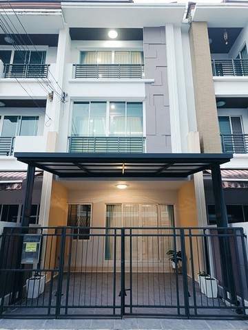 ให้เช่าทาวโฮม3 ชั้น   บ้านกลางเมือง S-sence Onnuch Wongwan  ใกล้ โรบินสันลาดกระบังซอยลาดกระบัง1ก/16